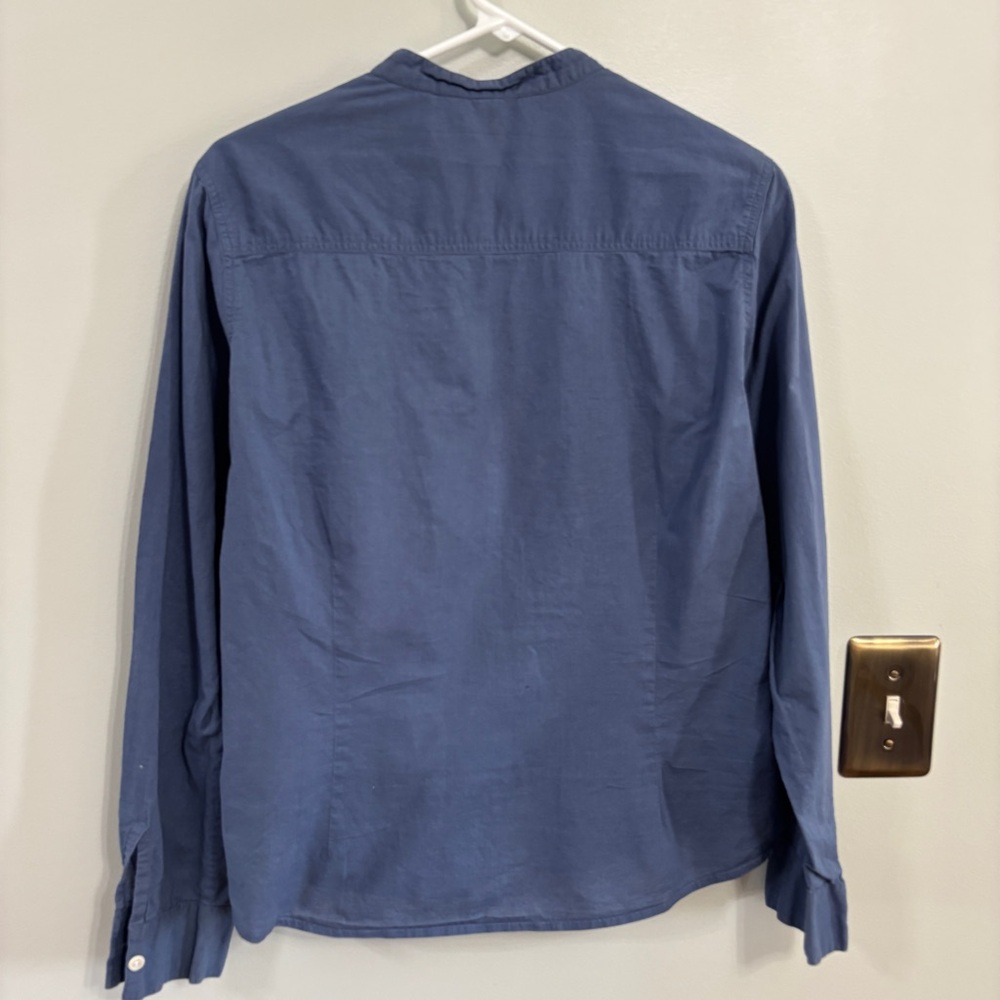 Boden Blue Floral Embroidered button down Top size medium - Picture 7 of 7